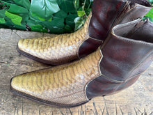 Afbeelding in Gallery-weergave laden, gewoon Nieuwe laarzen met python leer van Sendra maat 42