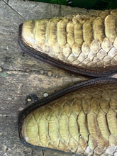 Afbeelding in Gallery-weergave laden, gewoon Nieuwe laarzen met python leer van Sendra maat 42