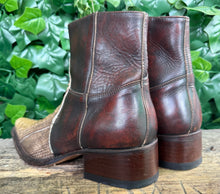 Afbeelding in Gallery-weergave laden, gewoon Nieuwe laarzen met python leer van Sendra maat 42