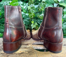 Afbeelding in Gallery-weergave laden, gewoon Nieuwe laarzen met python leer van Sendra maat 42