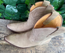 Afbeelding in Gallery-weergave laden, gewoon Nieuwe laarzen van Sendra maat 39