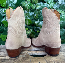 Afbeelding in Gallery-weergave laden, gewoon Nieuwe laarzen van Sendra maat 39