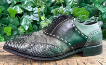 Afbeelding in Gallery-weergave laden, geweldig mooie veterschoen met python leer Sendra maat 45