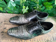 Afbeelding in Gallery-weergave laden, geweldig mooie veterschoen met python leer Sendra maat 45