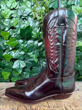 Afbeelding in Gallery-weergave laden, Hele mooie vintage leren laarzen van Sendra maat 40