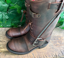 Afbeelding in Gallery-weergave laden, stoere mooie vintage biker boots van Sendra maat 38