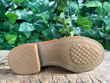 Afbeelding in Gallery-weergave laden, zo goed als nieuw mooie boots van Sendra maat 39