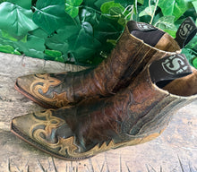 Afbeelding in Gallery-weergave laden, Bijna Nieuwe laarsjes van Sendra maat 37