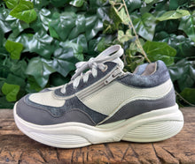 Afbeelding in Gallery-weergave laden, zo goed als nieuw sneakers van Xsensible maat 37 (wijdte HX)