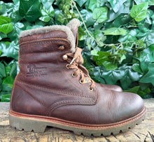 Afbeelding in Gallery-weergave laden, zo goed als Nieuw boots van Panama Jack maat 42