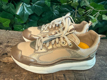 Afbeelding in Gallery-weergave laden, bijna Nieuwe sneakers van Xsensible maat 38 (wijdte G)