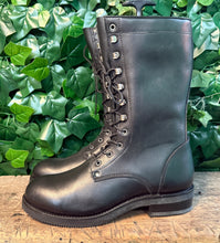 Afbeelding in Gallery-weergave laden, stoere mooie vintage biker boots van Sendra maat 45
