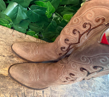 Afbeelding in Gallery-weergave laden, mooie laarzen met python leer van Sendra maat 37