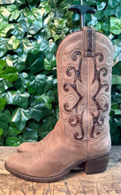 Afbeelding in Gallery-weergave laden, mooie laarzen met python leer van Sendra maat 37
