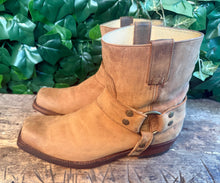 Afbeelding in Gallery-weergave laden, Bijna Nieuwe laarzen van Sendra maat 43