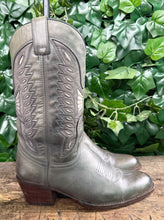 Afbeelding in Gallery-weergave laden, zo goed als nieuw mooie laars van Sendra maat 38
