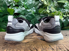 Afbeelding in Gallery-weergave laden, Nieuwe sneakers Xsensible maat 38 (wijdte H)