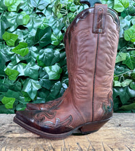 Afbeelding in Gallery-weergave laden, Nieuwe mooie laarzen van Sendra maat 41