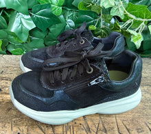 Afbeelding in Gallery-weergave laden, bijna Nieuwe sneakers van Xsensible maat 38 (wijdte HX)