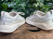 Afbeelding in Gallery-weergave laden, zo goed als nieuw sneakers van Xsensible maat 39 (wijdte G)