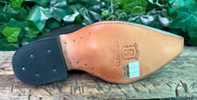 Afbeelding in Gallery-weergave laden, Nieuwe mooie laarzen met python leer van Sendra maat 41