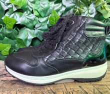 Afbeelding in Gallery-weergave laden, bijna Nieuwe hoge sneakers Xsensible maat 40 (wijdte GX)