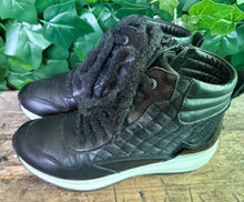 Afbeelding in Gallery-weergave laden, bijna Nieuwe hoge sneakers Xsensible maat 40 (wijdte GX)