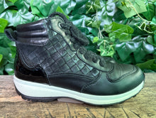 Afbeelding in Gallery-weergave laden, bijna Nieuwe hoge sneakers Xsensible maat 40 (wijdte GX)