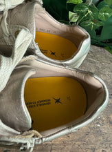 Afbeelding in Gallery-weergave laden, Nieuwe prachtige sneakers Xsensible maat 37 (wijdte H)