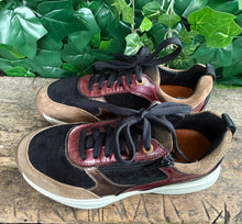 Afbeelding in Gallery-weergave laden, bijna Nieuwe sneakers van Xsensible maat 39 (wijdte HX)