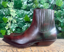 Afbeelding in Gallery-weergave laden, prachtige vintage boots van Sendra maat 42