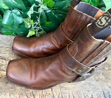 Afbeelding in Gallery-weergave laden, Bijna Nieuwe stoere biker boots van Sendra maat 46