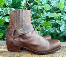 Afbeelding in Gallery-weergave laden, Bijna Nieuwe stoere biker boots van Sendra maat 46