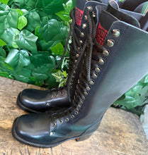Afbeelding in Gallery-weergave laden, Prachtige vintage leren rijglaarzen van Sendra , maat 37