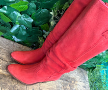 Afbeelding in Gallery-weergave laden, Nieuwe mooie suede laarzen van Sendra maat 37