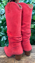 Afbeelding in Gallery-weergave laden, Nieuwe mooie suede laarzen van Sendra maat 37