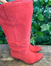 Afbeelding in Gallery-weergave laden, Nieuwe mooie suede laarzen van Sendra maat 37