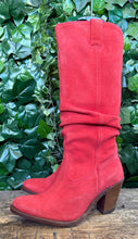 Afbeelding in Gallery-weergave laden, Nieuwe mooie suede laarzen van Sendra maat 37