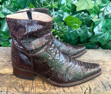 Afbeelding in Gallery-weergave laden, zo goed als nieuw prachtige python laarzen Sendra maat 42