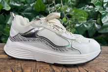 Afbeelding in Gallery-weergave laden, bijna Nieuwe sneakers van Xsensible maat 38 (wijdte G)