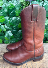 Afbeelding in Gallery-weergave laden, Bijna Nieuwe prachtige vintage laarzen van Sendra maat 41