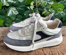 Afbeelding in Gallery-weergave laden, bijna Nieuwe sneakers van Xsensible maat 39 (wijdte G)
