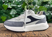 Afbeelding in Gallery-weergave laden, bijna Nieuwe sneakers van Xsensible maat 39 (wijdte G)