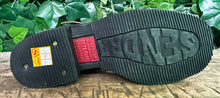 Afbeelding in Gallery-weergave laden, prachtige vintage plateau boots van Sendra maat 42