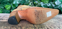 Afbeelding in Gallery-weergave laden, prachtige vintage laarzen van python leer van Sendra maat 38