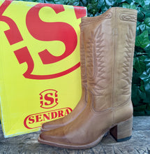 Afbeelding in Gallery-weergave laden, Prachtige leren laarzen van Sendra , maat 39