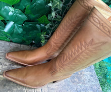 Afbeelding in Gallery-weergave laden, Prachtige leren laarzen van Sendra , maat 39