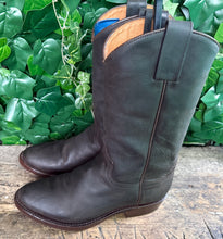 Afbeelding in Gallery-weergave laden, Bijna Nieuwe prachtige vintage laarzen van Sendra maat 42