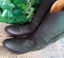 Afbeelding in Gallery-weergave laden, Bijna Nieuwe prachtige vintage laarzen van Sendra maat 42