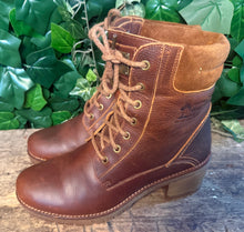 Afbeelding in Gallery-weergave laden, bijna Nieuwe veter boots van Panama Jack maat 41